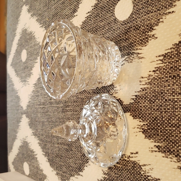 Shamrock sugar bowl with lid - Picture 2 of 3